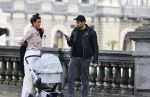 Amsterdam 4 september 2020
Dotan wandelend met een vriendin en haar baby