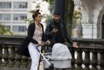 Amsterdam 4 september 2020
Dotan wandelend met een vriendin en haar baby