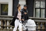 Amsterdam 4 september 2020
Dotan wandelend met een vriendin en haar baby