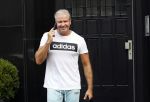 Amsterdam 16 september 2020
Dries Roelvink bellend op straat
