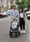 Amsterdam 9 september 2020
Edson Alvarez met vriendin en dochter in Amsterdam zuid