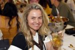 Amsterdam 14 september 2020
Presentatie frisdrank en reep van Fajah Lourens die bij alle jumbo supermarkten verkocht gaat worden .
Fatima Moreiro de Melo