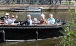 Amsterdam 17 september 2020
Ton en Hannie Veerkamp met hun zoon en vrienden aan het varen in de grachten van Amsterdam. Ze hebben een Maxima sloep