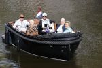 Amsterdam 17 september 2020
Ton en Hannie Veerkamp met hun zoon en vrienden aan het varen in de grachten van Amsterdam. Ze hebben een Maxima sloep