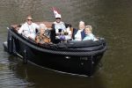 Amsterdam 17 september 2020
Ton en Hannie Veerkamp met hun zoon en vrienden aan het varen in de grachten van Amsterdam. Ze hebben een Maxima sloep