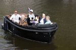 Amsterdam 17 september 2020
Ton en Hannie Veerkamp met hun zoon en vrienden aan het varen in de grachten van Amsterdam. Ze hebben een Maxima sloep