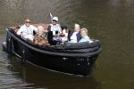 Amsterdam 17 september 2020
Ton en Hannie Veerkamp met hun zoon en vrienden aan het varen in de grachten van Amsterdam. Ze hebben een Maxima sloep