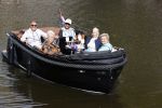 Amsterdam 17 september 2020
Ton en Hannie Veerkamp met hun zoon en vrienden aan het varen in de grachten van Amsterdam. Ze hebben een Maxima sloep