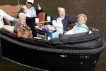 Amsterdam 17 september 2020
Ton en Hannie Veerkamp met hun zoon en vrienden aan het varen in de grachten van Amsterdam. Ze hebben een Maxima sloep