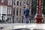 Amsterdam 13 september 2020
Hans Teeuwen op straat in het centrum van Amsterdam
