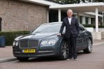 Amsterdam 27 augustus 2020
Harry Mens met zijn Bentley Flying Spur . De auto heeft een top snelheid van 320 km/per uur