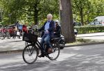 Amsterdam 12 september 2020
Huub Stapel op de fiets in Amsterdam zuid