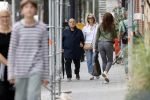 Amsterdam 22 augustus 2020
Jaap v Zweden met zijn vrouw Aaltje op straat in Amsterdam zuid