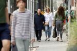 Amsterdam 22 augustus 2020
Jaap v Zweden met zijn vrouw Aaltje op straat in Amsterdam zuid