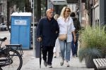 Amsterdam 22 augustus 2020
Jaap v Zweden met zijn vrouw Aaltje op straat in Amsterdam zuid