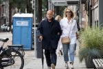 Amsterdam 22 augustus 2020
Jaap v Zweden met zijn vrouw Aaltje op straat in Amsterdam zuid