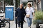 Amsterdam 22 augustus 2020
Jaap v Zweden met zijn vrouw Aaltje op straat in Amsterdam zuid