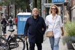 Amsterdam 22 augustus 2020
Jaap v Zweden met zijn vrouw Aaltje op straat in Amsterdam zuid