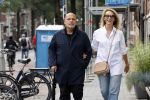 Amsterdam 22 augustus 2020
Jaap v Zweden met zijn vrouw Aaltje op straat in Amsterdam zuid