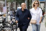 Amsterdam 22 augustus 2020
Jaap v Zweden met zijn vrouw Aaltje op straat in Amsterdam zuid