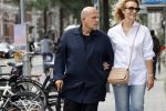 Amsterdam 22 augustus 2020
Jaap v Zweden met zijn vrouw Aaltje op straat in Amsterdam zuid