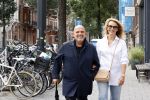 Amsterdam 22 augustus 2020
Jaap v Zweden met zijn vrouw Aaltje op straat in Amsterdam zuid