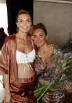 Amsterdam 14 september 2020
Presentatie frisdrank en reep van Fajah Lourens die bij alle jumbo supermarkten verkocht gaat worden .
Kim Feenstra zwanger