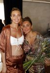 Amsterdam 14 september 2020
Presentatie frisdrank en reep van Fajah Lourens die bij alle jumbo supermarkten verkocht gaat worden .
Kim Feenstra zwanger