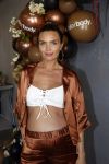 Amsterdam 14 september 2020
Presentatie frisdrank en reep van Fajah Lourens die bij alle jumbo supermarkten verkocht gaat worden .
Kim Feenstra zwanger