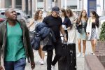 Alkmaar 15 augustus 2020
Marco Borsato arriveert bij zijn nieuwe appartement met kleding die hij bij zijn moeder heeft opgehaald. Hij heeft de afgelopen nacht voor het eerst in zijn nieuwe huis/appartement geslapen
