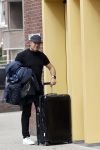 Alkmaar 15 augustus 2020
Marco Borsato arriveert bij zijn nieuwe appartement met kleding die hij bij zijn moeder heeft opgehaald. Hij heeft de afgelopen nacht voor het eerst in zijn nieuwe huis/appartement geslapen