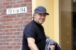 Alkmaar 15 augustus 2020
Marco Borsato arriveert bij zijn nieuwe appartement met kleding die hij bij zijn moeder heeft opgehaald. Hij heeft de afgelopen nacht voor het eerst in zijn nieuwe huis/appartement geslapen