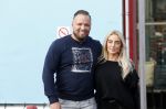 Capelle aan de Ijssel 30 oktober 2018
Michael v d Plas , zijn vriendin Naomi Dijkstra  en Manager Jake Hampel shoppen bij de monster voordeel winkel  voor ieder kind verdient de sint .