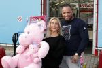 Capelle aan de Ijssel 30 oktober 2018
Michael v d Plas , zijn vriendin Naomi Dijkstra  en Manager Jake Hampel shoppen bij de monster voordeel winkel  voor ieder kind verdient de sint .