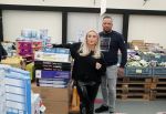 Capelle aan de Ijssel 30 oktober 2018
Michael v d Plas , zijn vriendin Naomi Dijkstra  en Manager Jake Hampel shoppen bij de monster voordeel winkel  voor ieder kind verdient de sint .