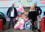 Capelle aan de Ijssel 30 oktober 2018
Michael v d Plas , zijn vriendin Naomi Dijkstra  en Manager Jake Hampel shoppen bij de monster voordeel winkel  voor ieder kind verdient de sint .