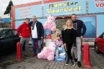 Capelle aan de Ijssel 30 oktober 2018
Michael v d Plas , zijn vriendin Naomi Dijkstra  en Manager Jake Hampel shoppen bij de monster voordeel winkel  voor ieder kind verdient de sint .
