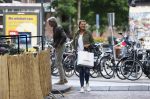 Amsterdam 24 augustus 2020
Micky Hoogendijk had het heel gezellig met een man in Amsterdam zuid.
