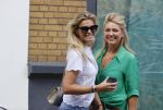 Amsterdam 18 augustus 2020
Nicolette v Dam met haar moeder op de cornelis schuytstraat