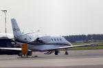 Schiphol Oost 17 september 2020
Gigi Ravelli en haar kind vliegen vanaf schiphol oost met een prive vliegtuig naar een buitenlandse bestemming. Ook vriendinnen en hun kinderen vliegen mee.