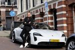 Amsterdam 4 september 2020
Robert Doornbos met zijn Porsche taycan Turbo . Deze porsche is volledig electrisch