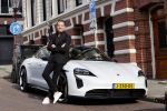 Amsterdam 4 september 2020
Robert Doornbos met zijn Porsche taycan Turbo . Deze porsche is volledig electrisch