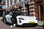 Amsterdam 4 september 2020
Robert Doornbos met zijn Porsche taycan Turbo . Deze porsche is volledig electrisch