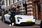 Amsterdam 4 september 2020
Robert Doornbos met zijn Porsche taycan Turbo . Deze porsche is volledig electrisch