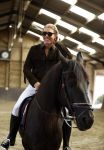 Wassenaar 15 september 2020
Rogier Smit heeft als verjaardagscadeau een rit op een paard gekregen . Het is bij manege de Friezen Hendrikse