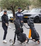 Badhoevedorp 3 september 2020
Golfwedstrijd Makelaars kantoor Bart ter Haar met oa Ruud Gullit , Karin de Rooij Martijn Krabbe en Winston Gerschtanowitz. Ze spelen op golfbaan de international.
