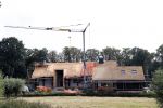 Amstelbveen 15 en 16 augustus 2020
De nieuwe villa / huis van Sven Kramer en Naomi v As in aanbouw aan de Amstel.