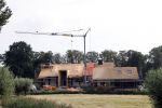 Amstelbveen 15 en 16 augustus 2020
De nieuwe villa / huis van Sven Kramer en Naomi v As in aanbouw aan de Amstel.