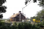 Amstelbveen 15 en 16 augustus 2020
De nieuwe villa / huis van Sven Kramer en Naomi v As in aanbouw aan de Amstel.