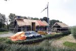 Amstelbveen 15 en 16 augustus 2020
De nieuwe villa / huis van Sven Kramer en Naomi v As in aanbouw aan de Amstel.